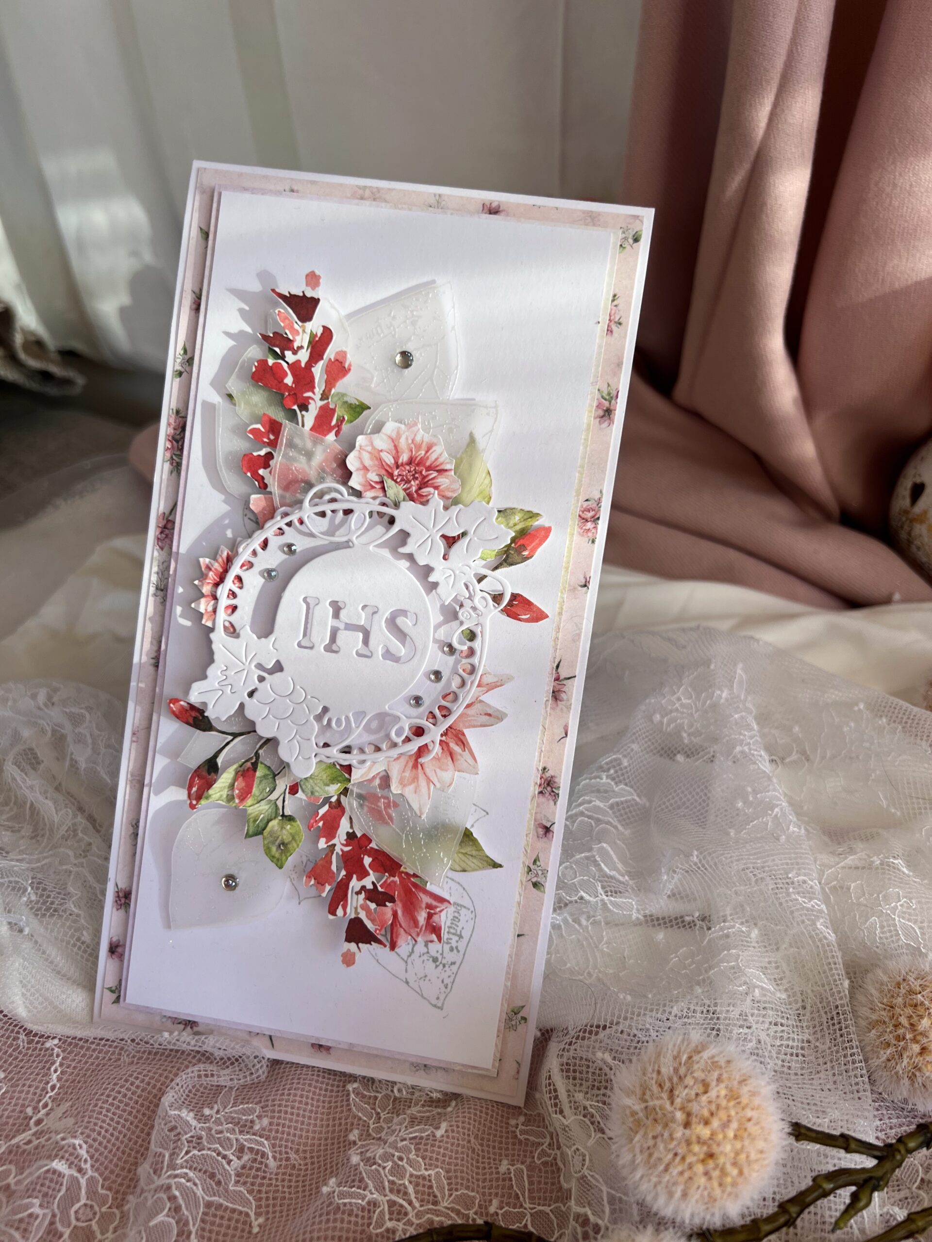 Luxury First Communion with Read Accents.