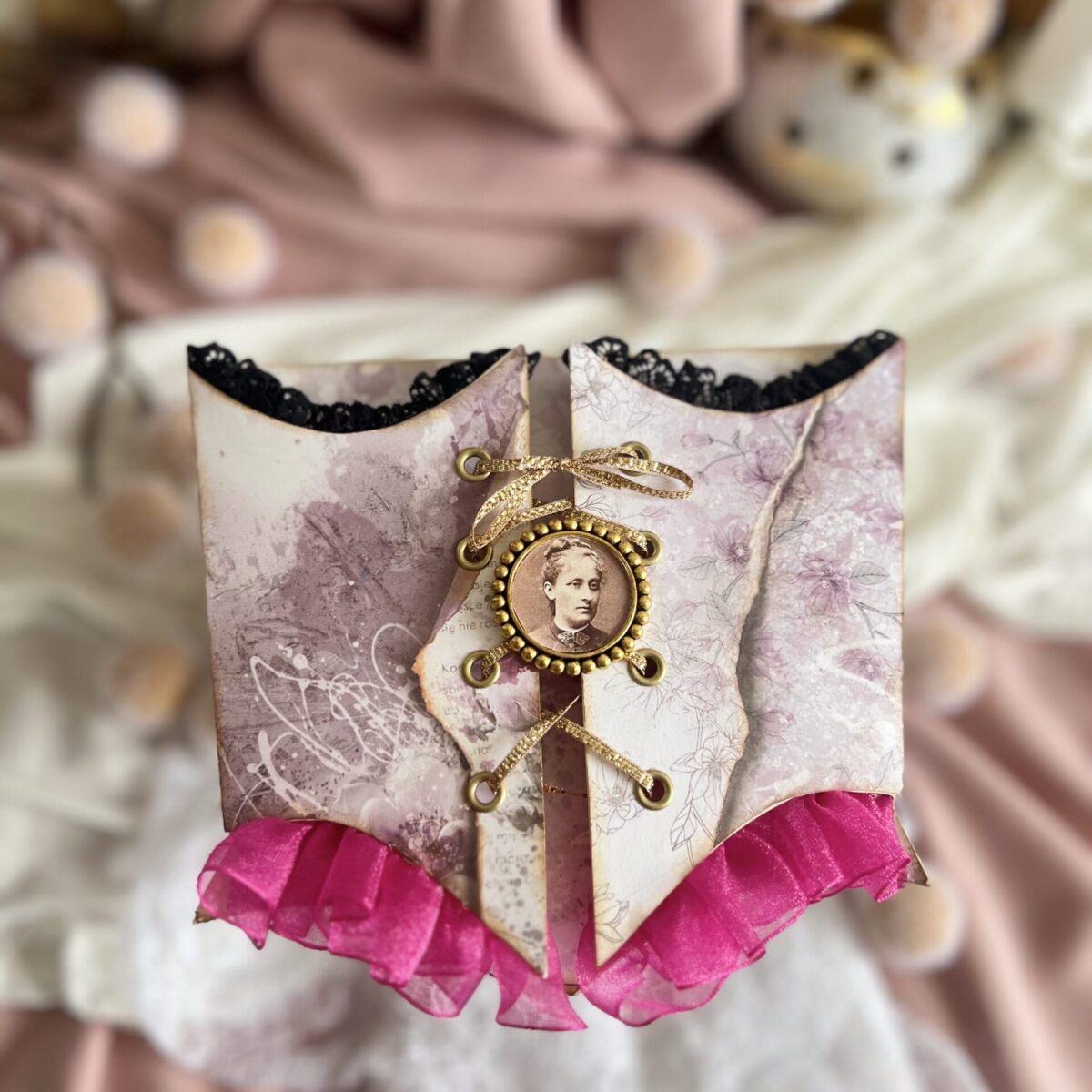 IMG_E4120 Artistic Mother's Day Card – Corset Design with Vintage Pendant